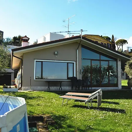 Maggie Casa de Férias Soiano Del Lago